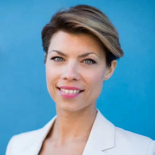 mina legnered porträtt